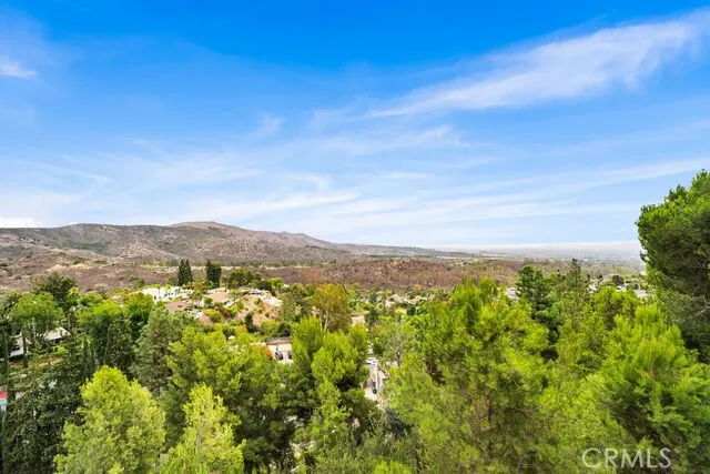 10182 Cowan Heights Drive North Tustin, CA 92705