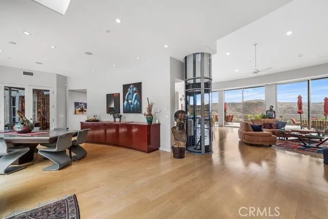 10182 Cowan Heights Drive North Tustin, CA 92705