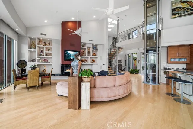 10182 Cowan Heights Drive North Tustin, CA 92705