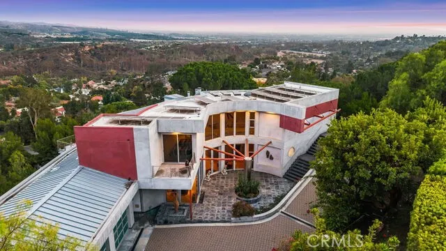 10182 Cowan Heights Drive North Tustin, CA 92705