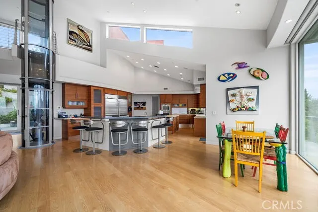 10182 Cowan Heights Drive North Tustin, CA 92705