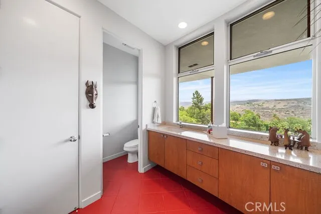10182 Cowan Heights Drive North Tustin, CA 92705