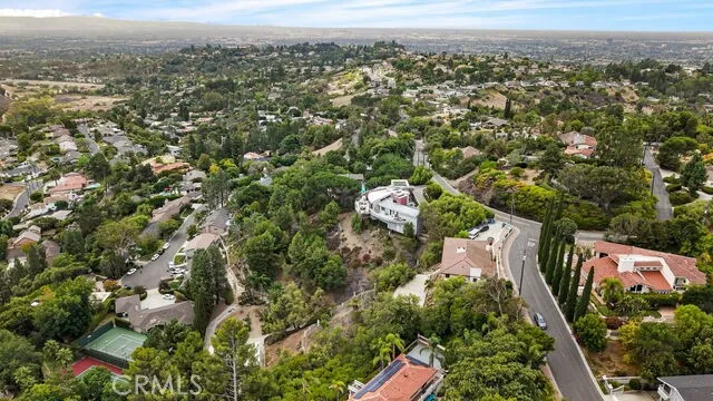 10182 Cowan Heights Drive North Tustin, CA 92705