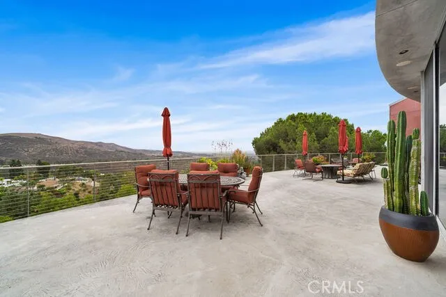 10182 Cowan Heights Drive North Tustin, CA 92705
