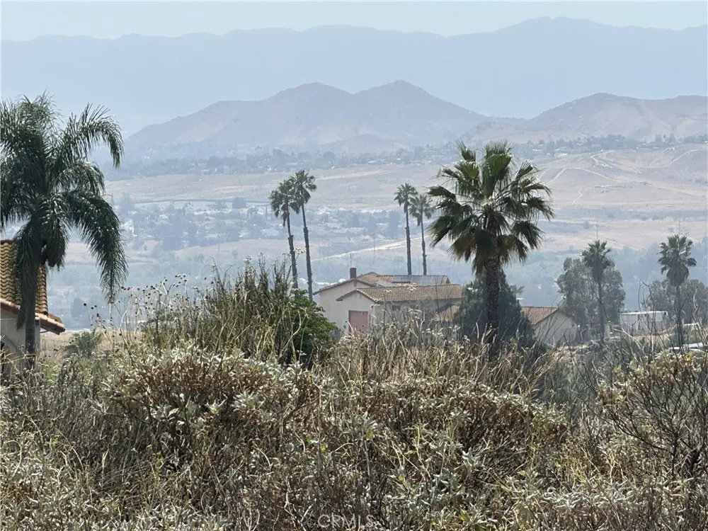 8385 Indian Knolls Circle Jurupa Valley, CA 92509