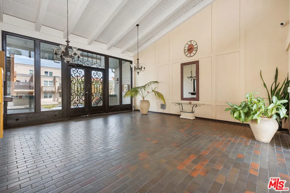 550 W Regent Street #124 Inglewood, CA 90301