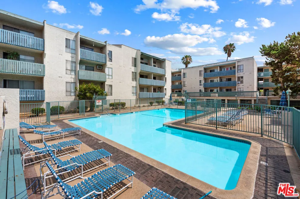 550 W Regent Street #124 Inglewood, CA 90301