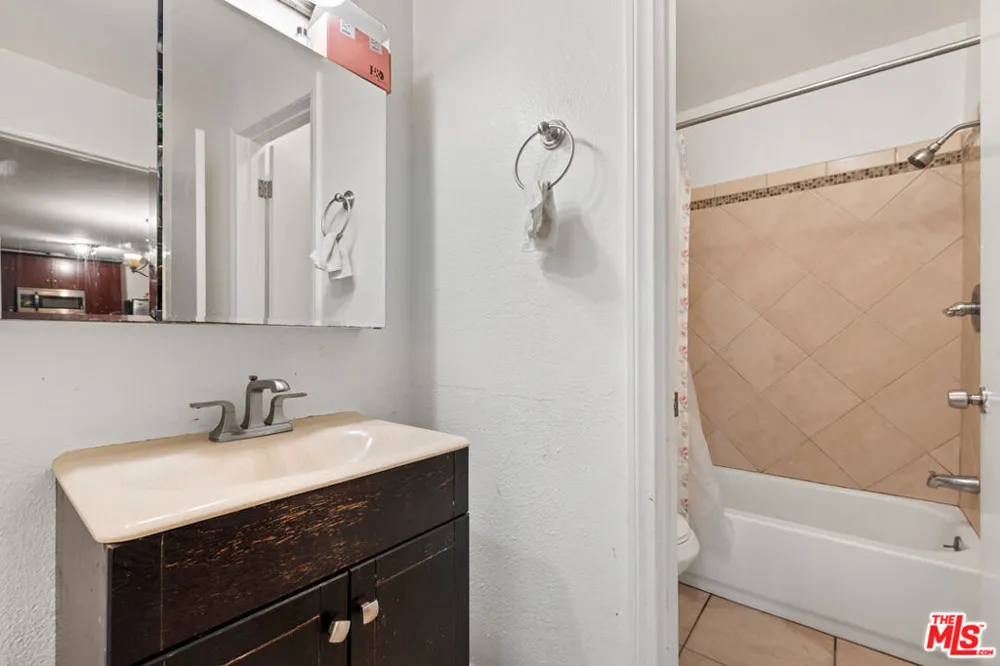 550 W Regent Street #124 Inglewood, CA 90301