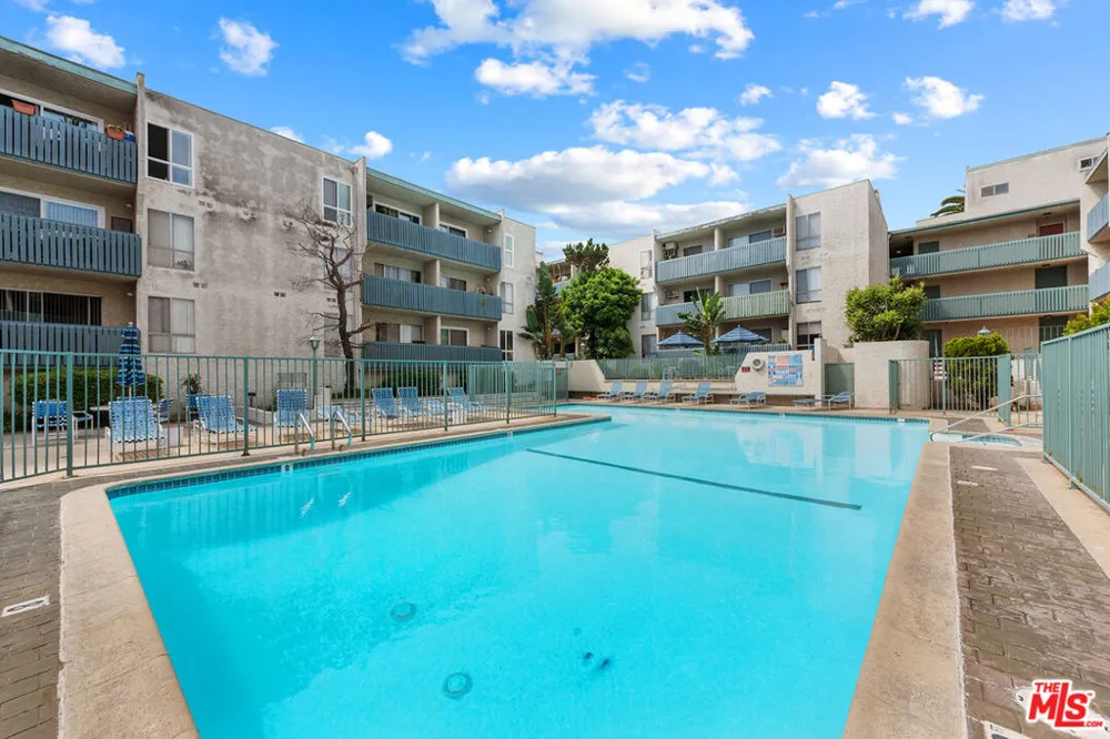 550 W Regent Street #124 Inglewood, CA 90301