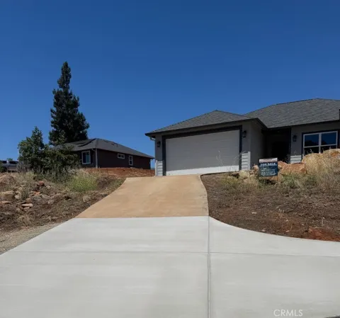 1457 Leafy Lane