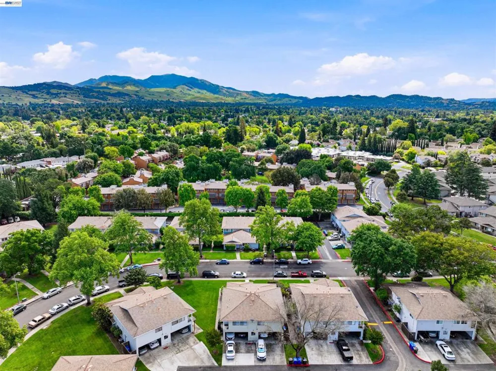 1494 Del Rio Cir #D Concord, CA 94518