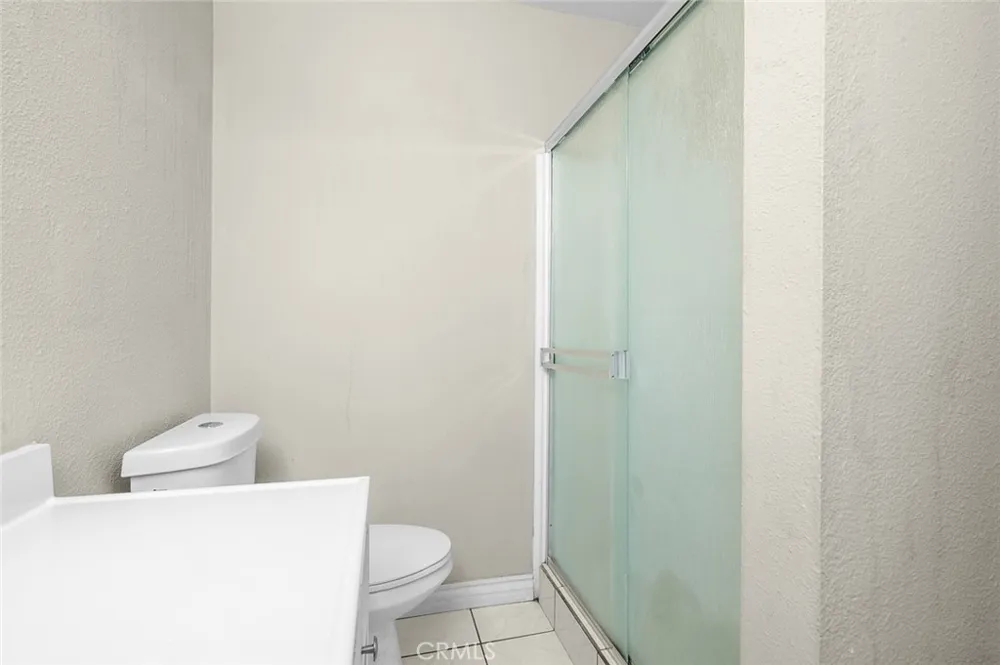 700 W La Veta Orange, CA 92868