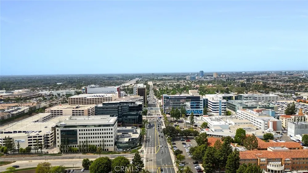 700 W La Veta Orange, CA 92868