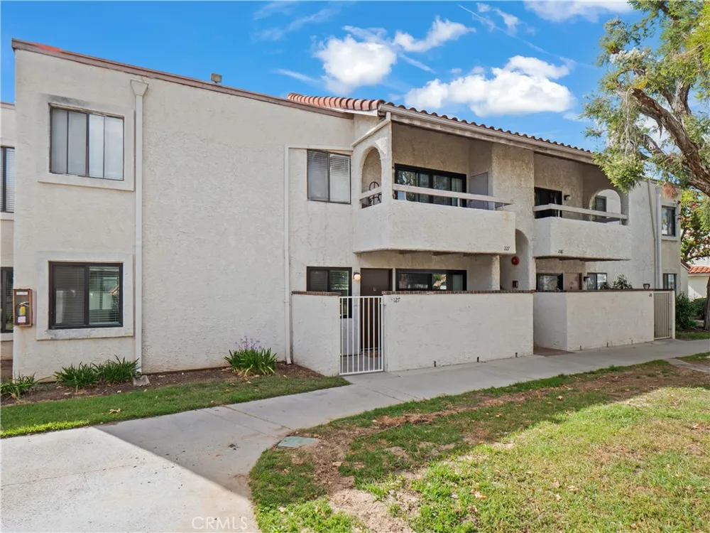 25011 Peachland Avenue #127 Newhall, CA 91321