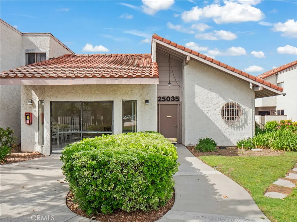 25011 Peachland Avenue #127 Newhall, CA 91321