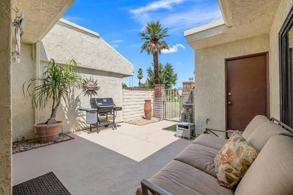 34939 Calle Sama Cathedral City, CA 92234