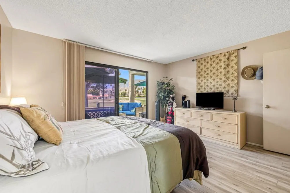 34939 Calle Sama Cathedral City, CA 92234