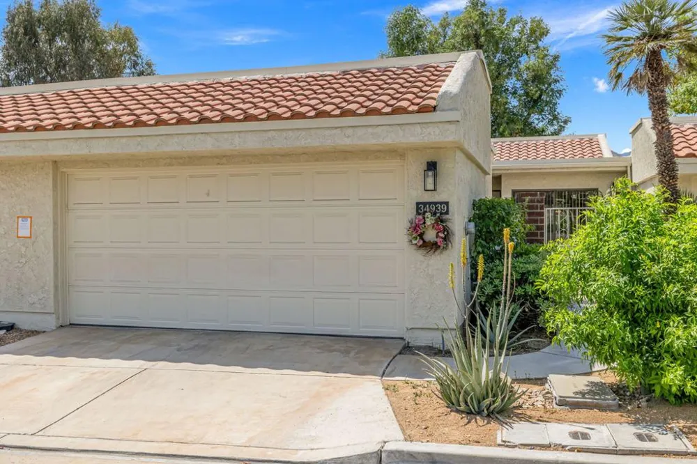 34939 Calle Sama Cathedral City, CA 92234