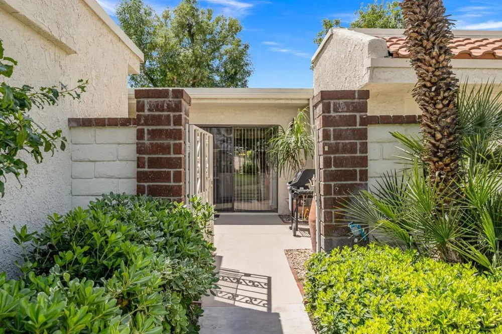 34939 Calle Sama Cathedral City, CA 92234