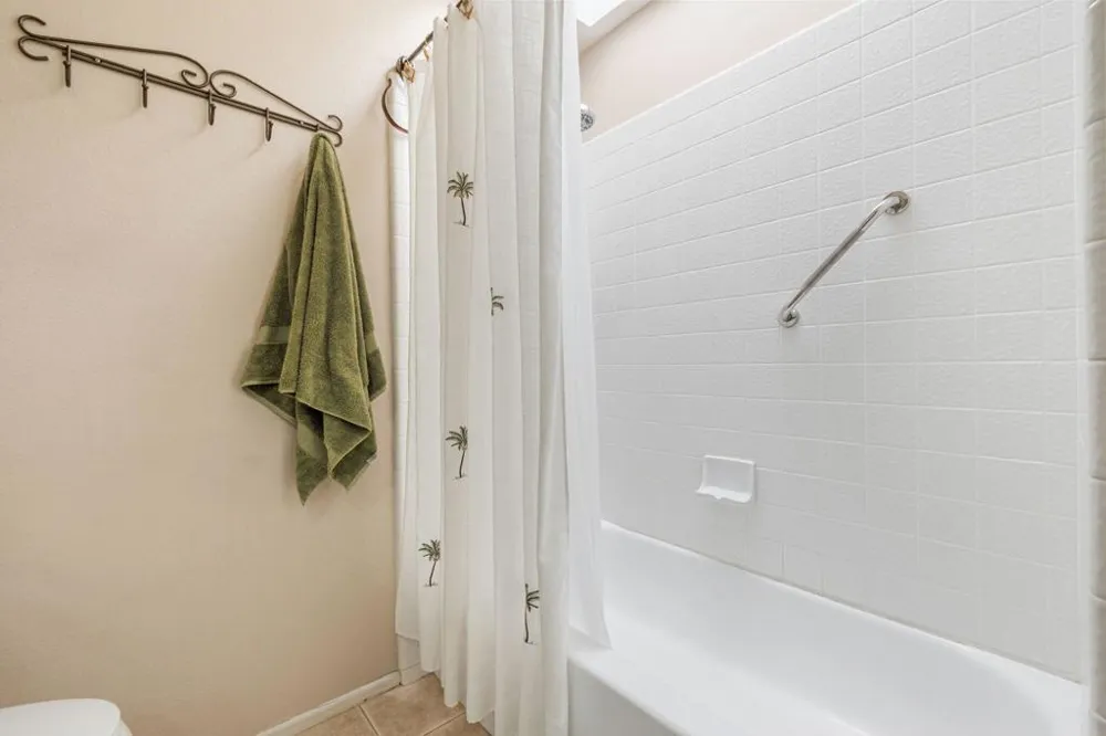34939 Calle Sama Cathedral City, CA 92234