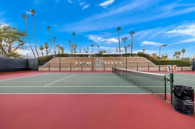 34939 Calle Sama Cathedral City, CA 92234
