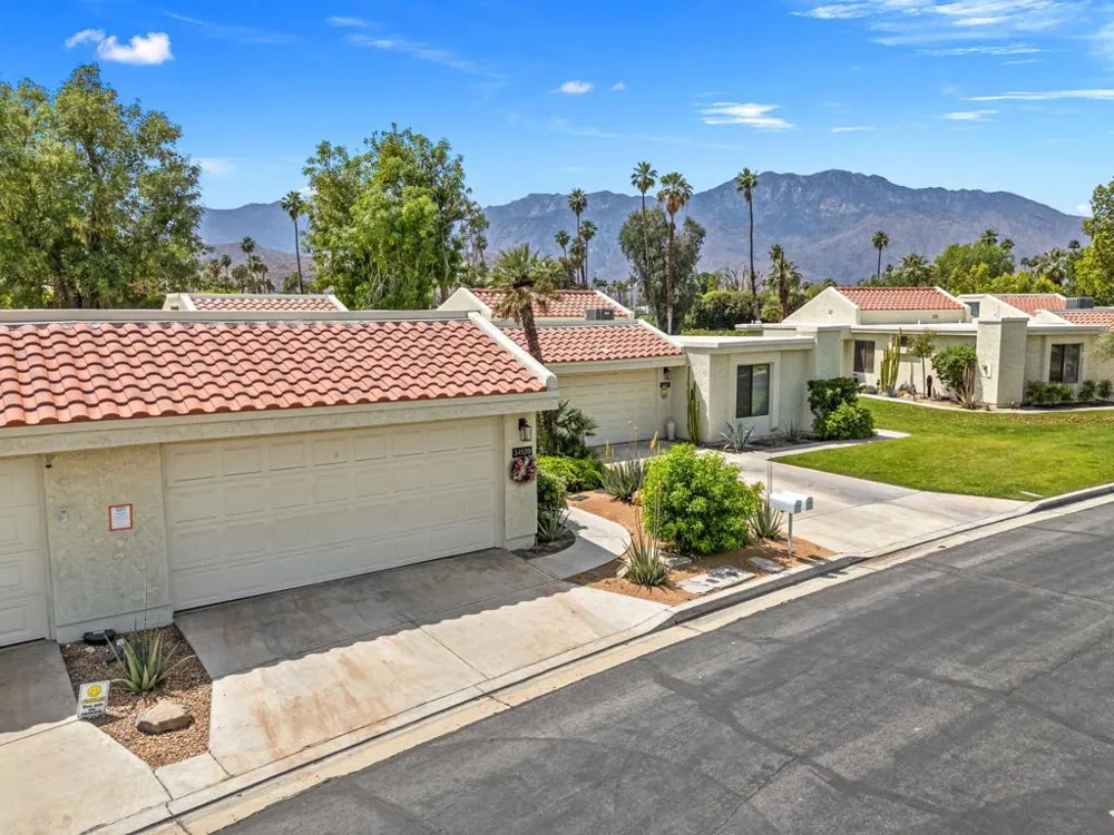 34939 Calle Sama Cathedral City, CA 92234