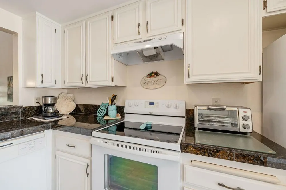 34939 Calle Sama Cathedral City, CA 92234
