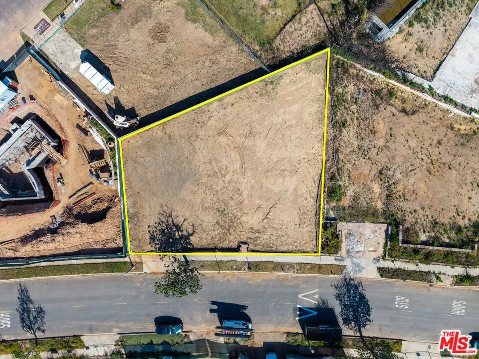 746 Alma Real Drive Pacific Palisades, CA 90272