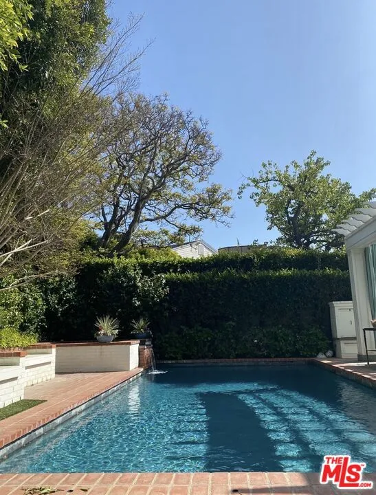 746 Alma Real Drive Pacific Palisades, CA 90272
