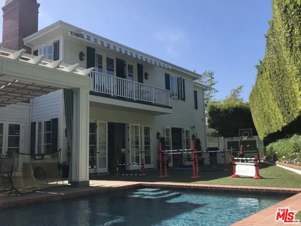 746 Alma Real Drive Pacific Palisades, CA 90272