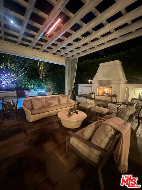 746 Alma Real Drive Pacific Palisades, CA 90272