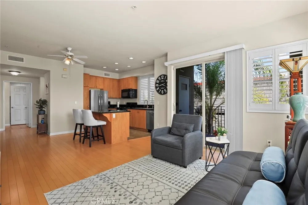 2742 Cabrillo Avenue #212 Torrance, CA 90501