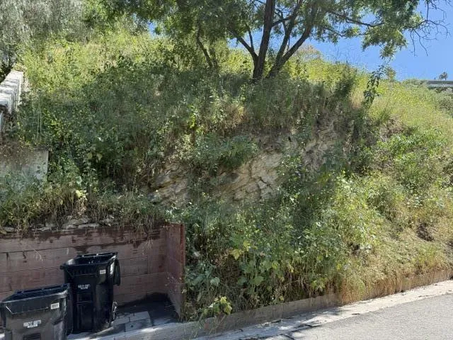 3800 Knobhill Drive Sherman Oaks, CA 91423