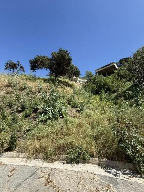 3800 Knobhill Drive Sherman Oaks, CA 91423