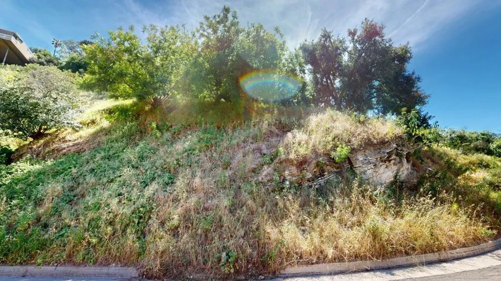 3810 Knobhill Drive Sherman Oaks, CA 91423