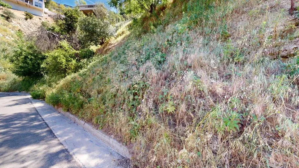 3810 Knobhill Drive Sherman Oaks, CA 91423
