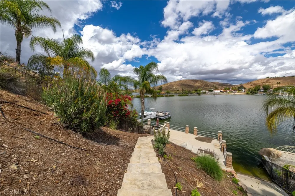 29096 Old Wrangler Road Canyon Lake, CA 92587