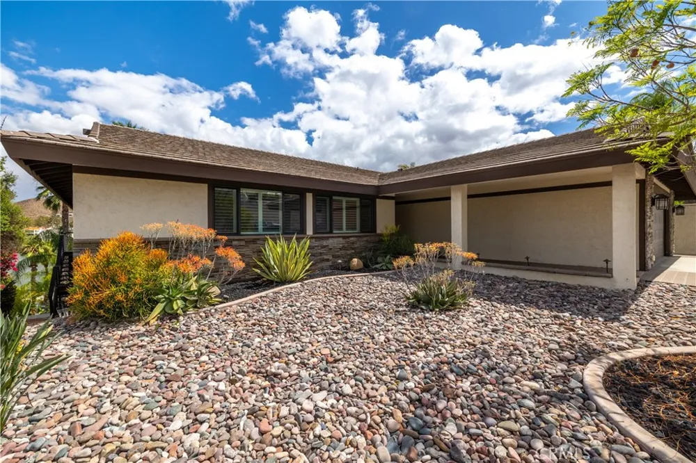 29096 Old Wrangler Road Canyon Lake, CA 92587