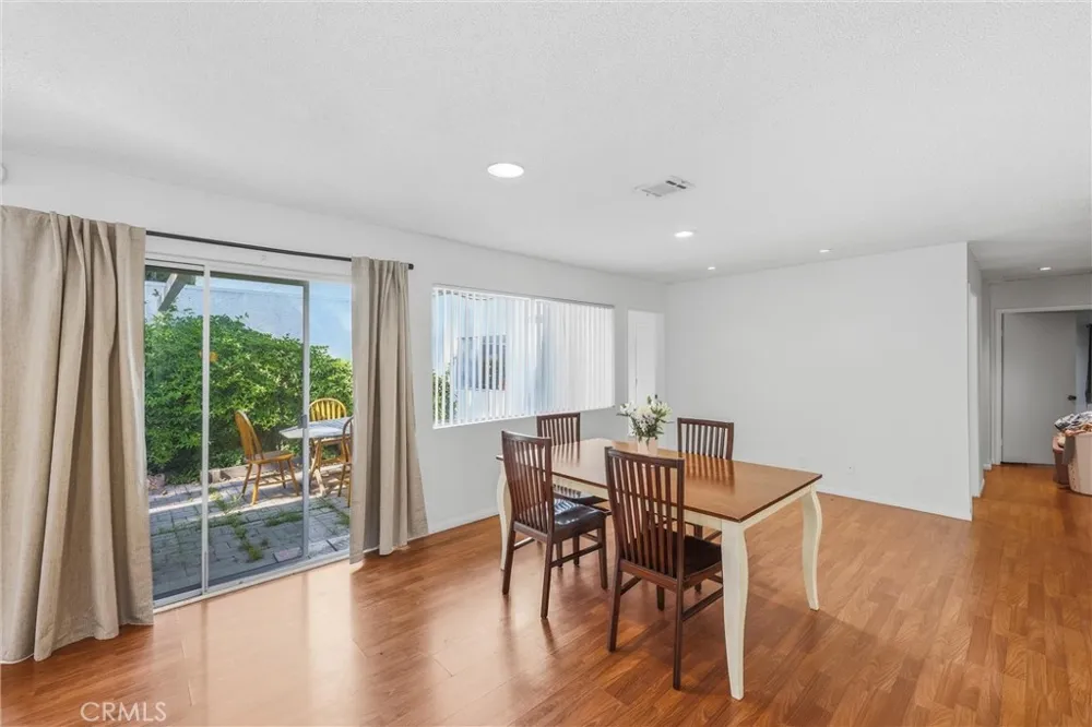 11491 Benton Loma Linda, CA 92354