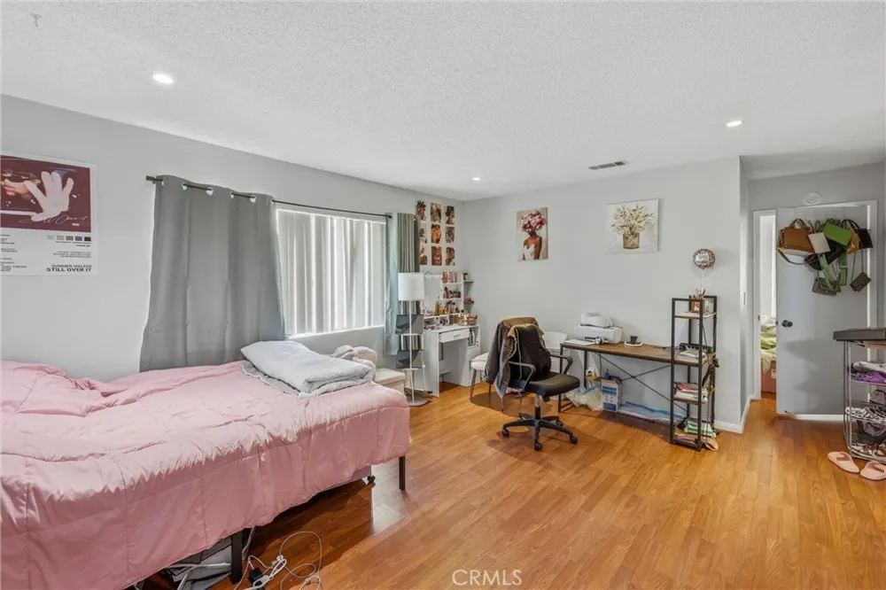11491 Benton Loma Linda, CA 92354