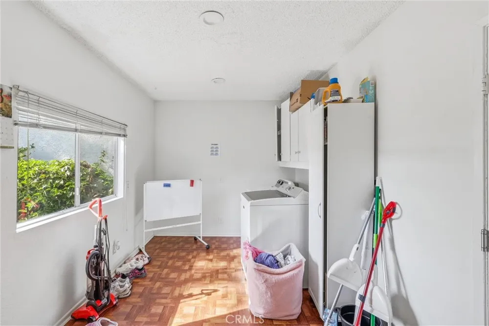 11491 Benton Loma Linda, CA 92354