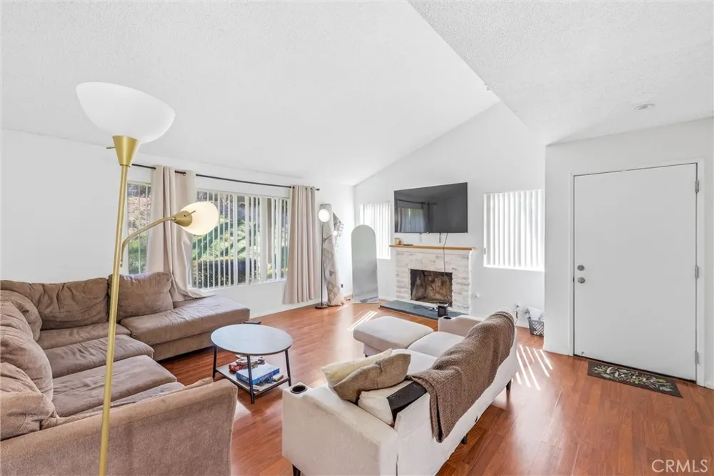 11491 Benton Loma Linda, CA 92354