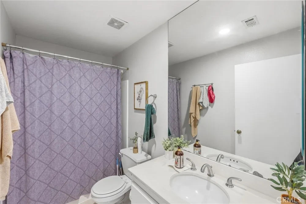11491 Benton Loma Linda, CA 92354