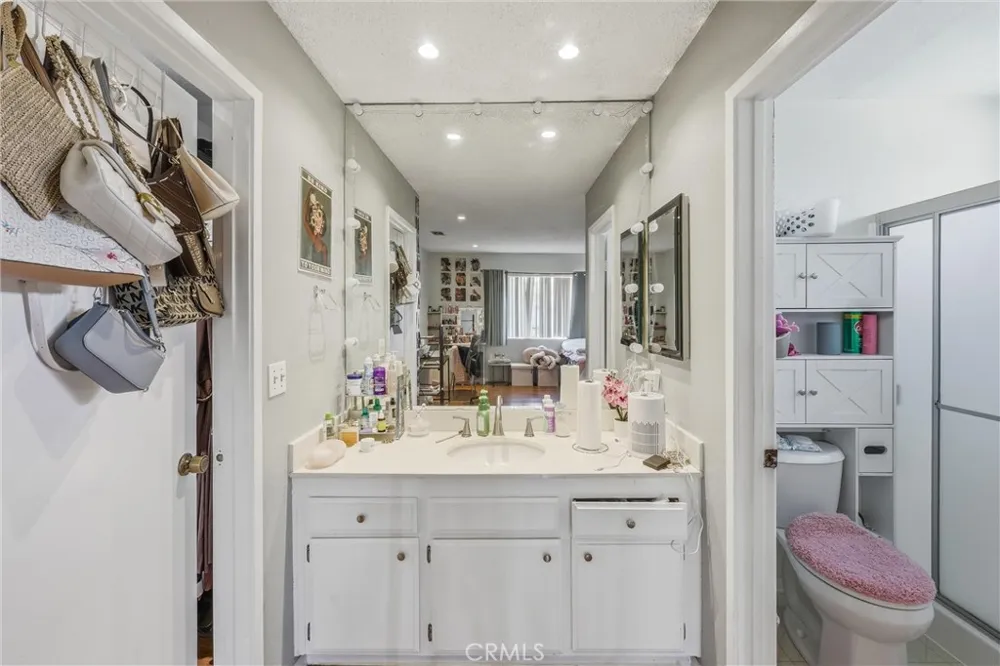 11491 Benton Loma Linda, CA 92354