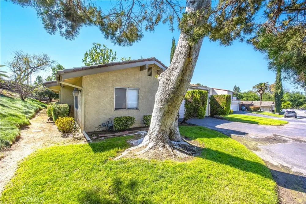 11491 Benton Loma Linda, CA 92354
