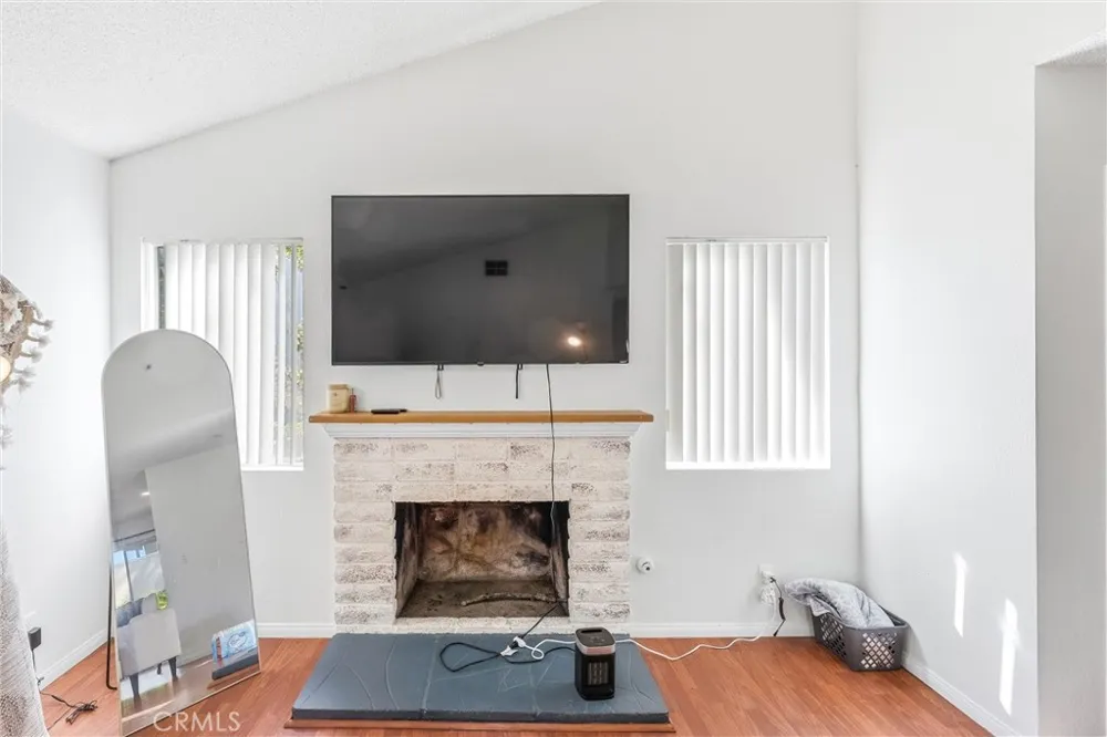 11491 Benton Loma Linda, CA 92354