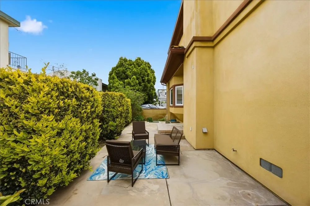1805 Speyer Lane #B Redondo Beach, CA 90278