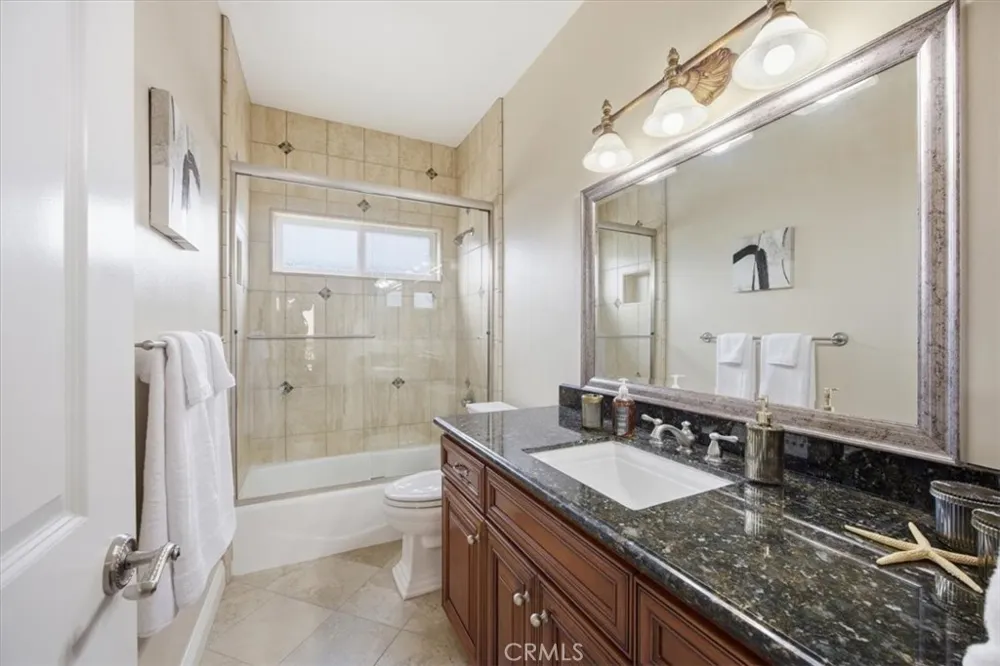 1805 Speyer Lane #B Redondo Beach, CA 90278