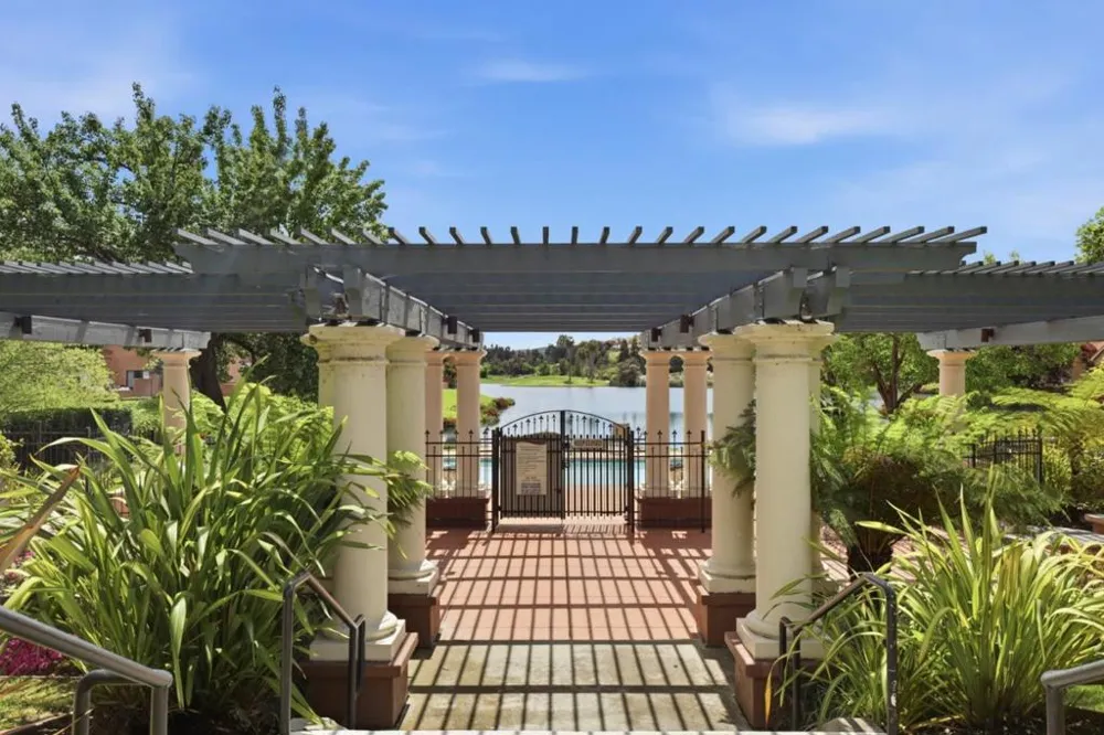 719 Lakemont Place #3 San Ramon, CA 94582