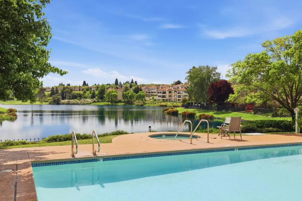 719 Lakemont Place #3 San Ramon, CA 94582